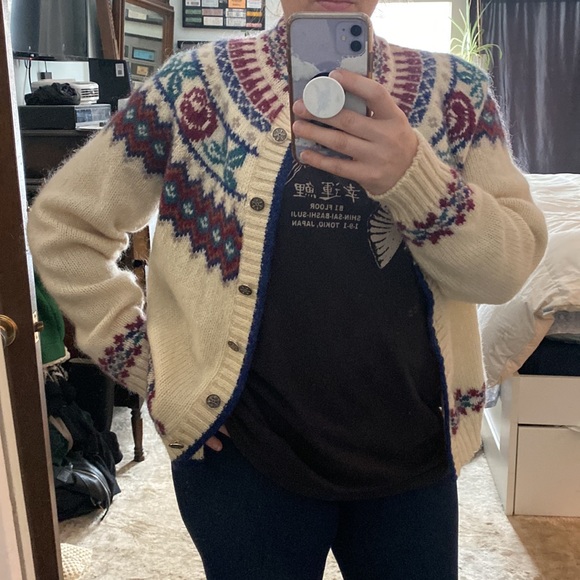 Vintage Woolrich button up sweater. - Picture 14 of 16